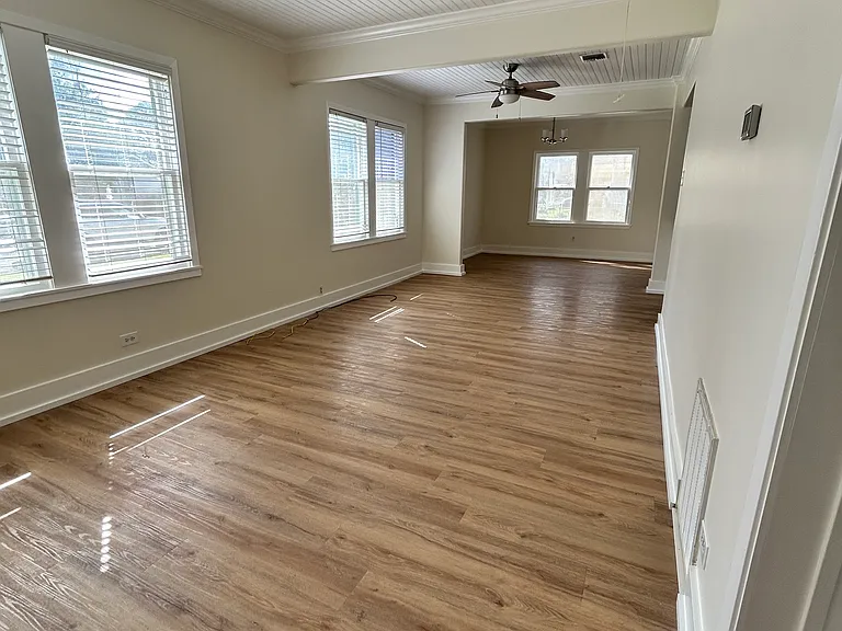 524 Cedar Crest Ct — Photo 3