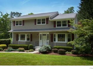 27 Bloomer Rd, Ridgefield, CT 06877