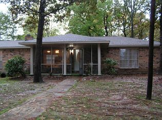 165 Pecan Cove Ln, Onalaska, TX 77360