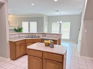 2422 Kilgarney Keep St, Dickinson, TX 77539