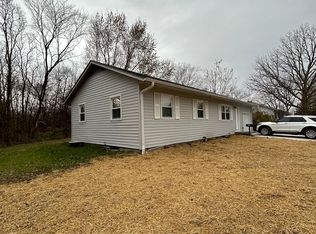 808 Clay St, Pleasant Hill, MO 64080