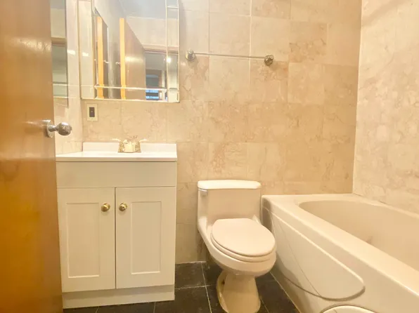 189 Eighth Avenue image 9 of 14