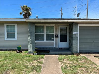2009 Neumann Dr, Galveston, TX, 77551