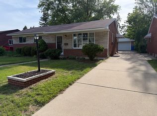 25729 Loretta Ave, Warren, MI 48091