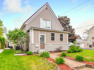 102 N 10th St, Pekin, IL