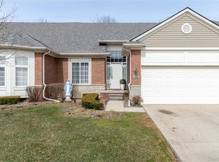 14789 N Park Dr, Shelby Township, MI