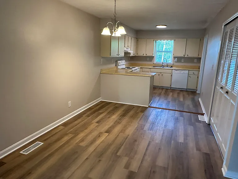 788 Ridgeview Dr — Photo 6