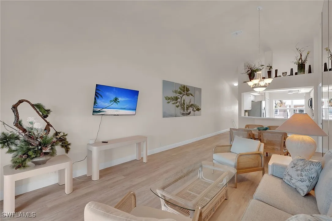 2 bed, 2.0 bath, 1204 sqft, $3,500 — Photo 3