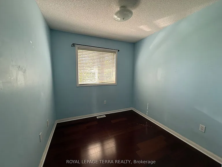 80 Acorn Pl #16 — Photo 44