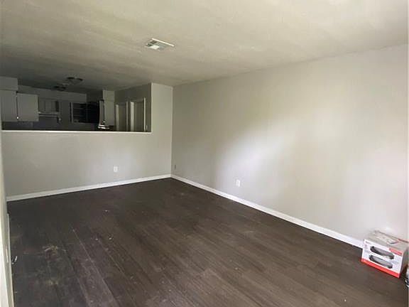 2nd image of 6201 Erskine Dr