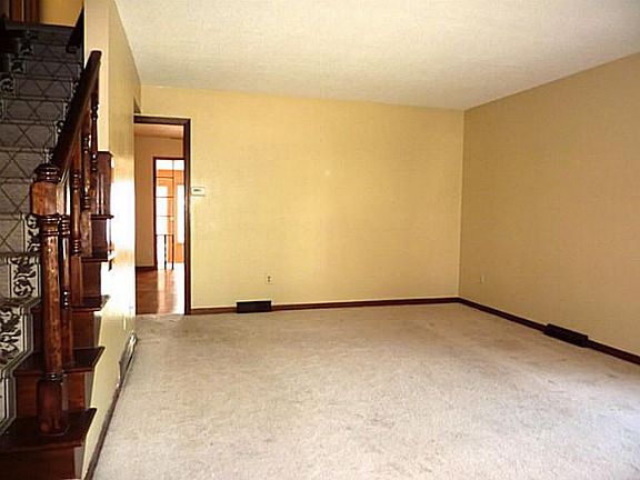 3rd image of 4543 289th St