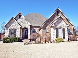 2507 Cambridge Cir, Tahlequah, OK 74464