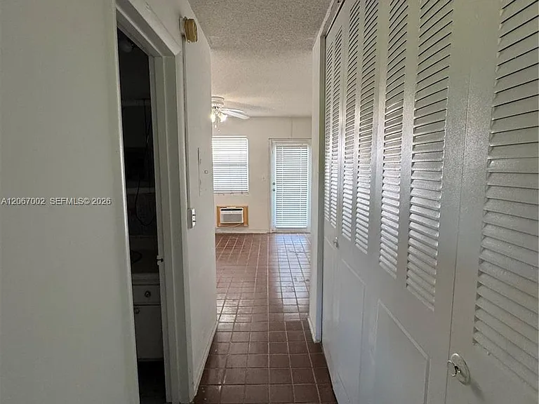 524 Washington Ave #311 — Photo 6