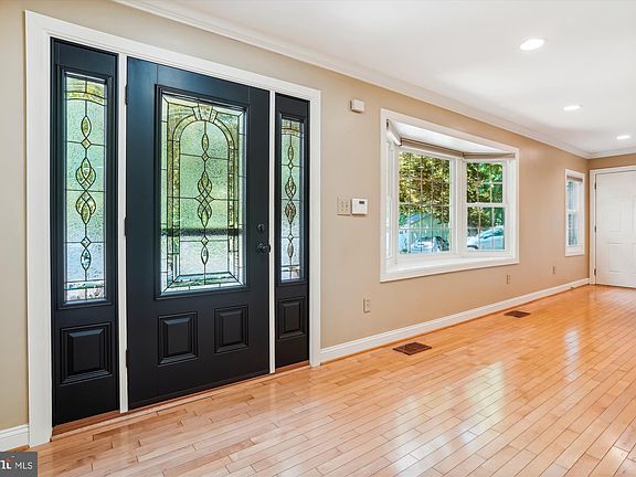 3rd image of 12477 Hedges Run Dr