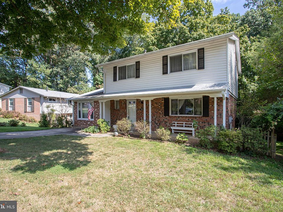 1st image of 5376 Gainsborough Dr