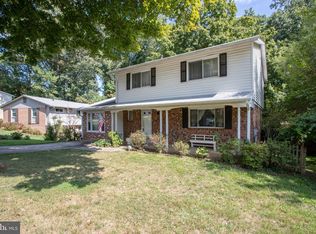 5376 Gainsborough Dr, Fairfax, VA 22032