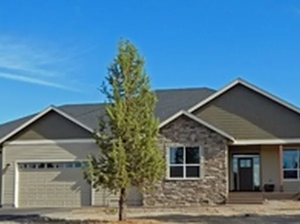 740 Golden Pheasant Dr, Redmond, OR 97756