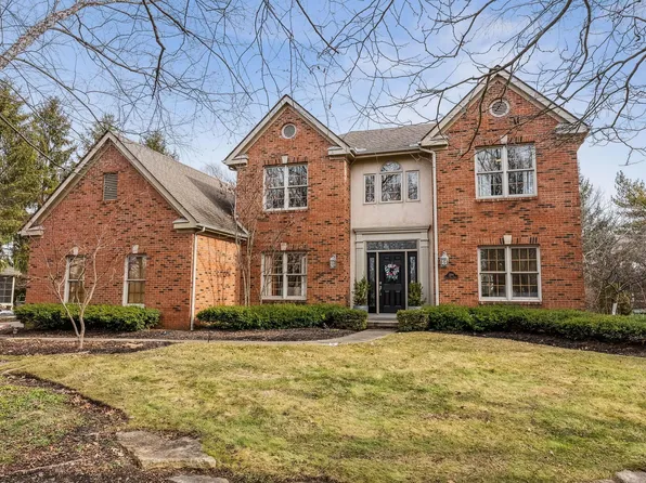 1204 Poppy Hills Dr, Blacklick, OH 43004