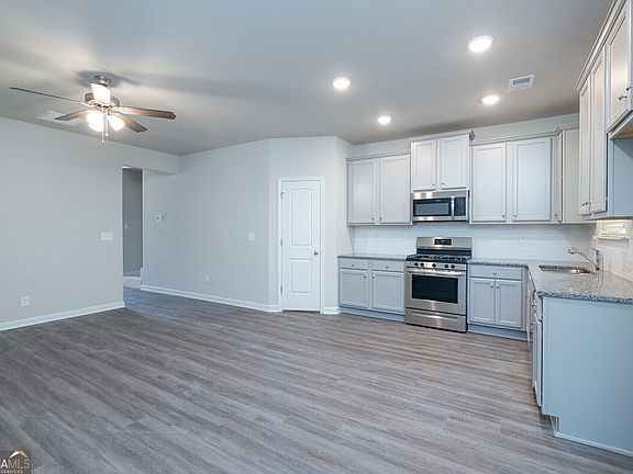 5th image of 275 Turtle Creek Dr