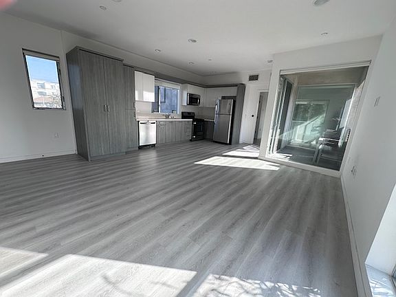 3rd image of 12114 Idaho Ave Unit 7