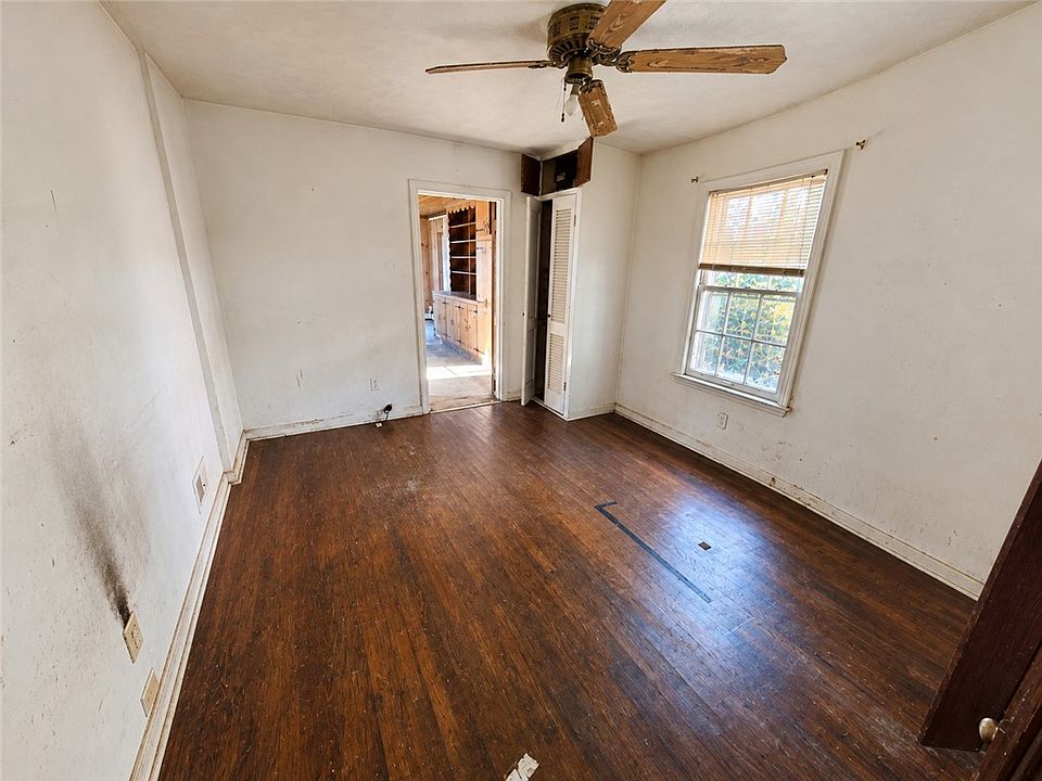 13th image of 308 W Hudson Ave