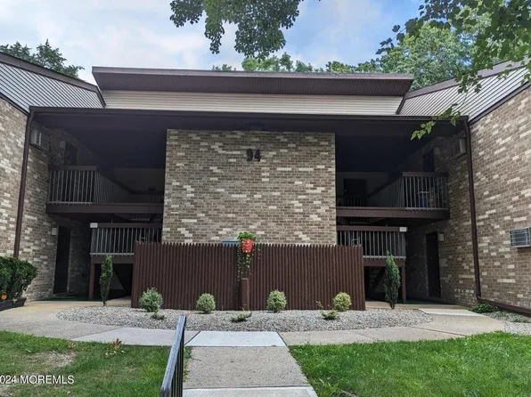 94 Arrowood Road #G, Manalapan, NJ 07726