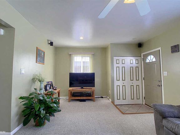 4th image of 31458 Newport Dr