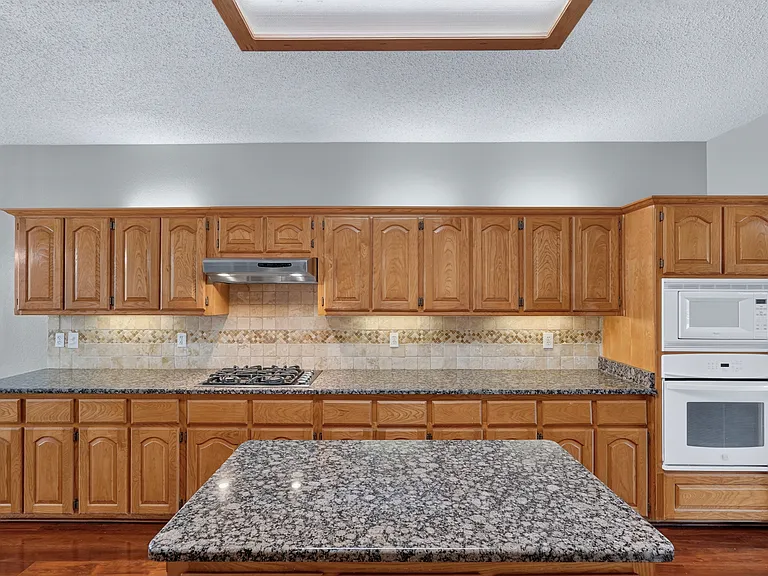 3113 Lochaven Dr — Photo 8