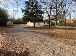 424 Old Malesus Rd, Jackson, TN 38301