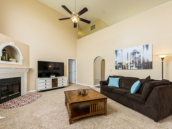 5th image of 4921 Bixby Park Pl