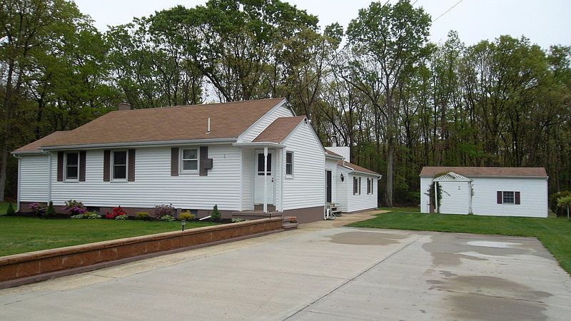 1st image of 17 Cordwell Dr