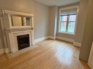 103 Henderson Ave #1, Ottawa, ON K1N 7P5