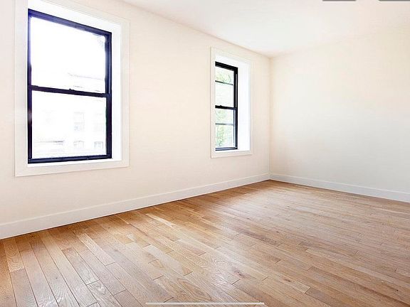 4th image of 375 Chauncey St APT 3R