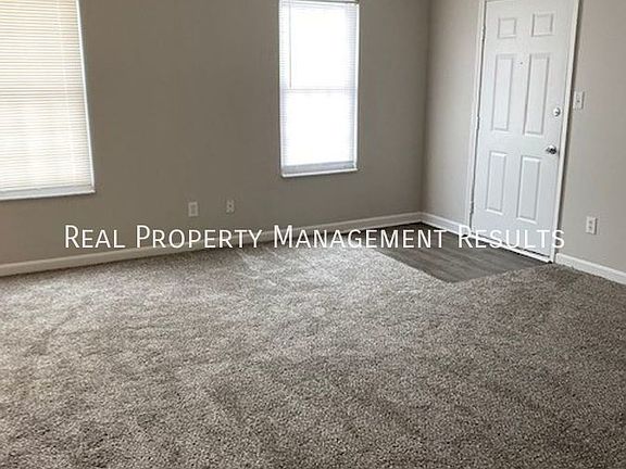 3rd image of 251 E Mulberry St