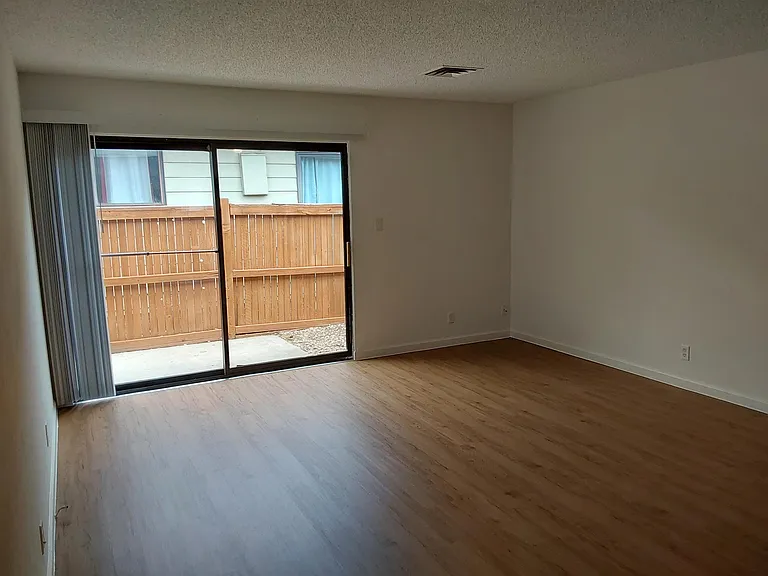 3526 Boulder St — Photo 3