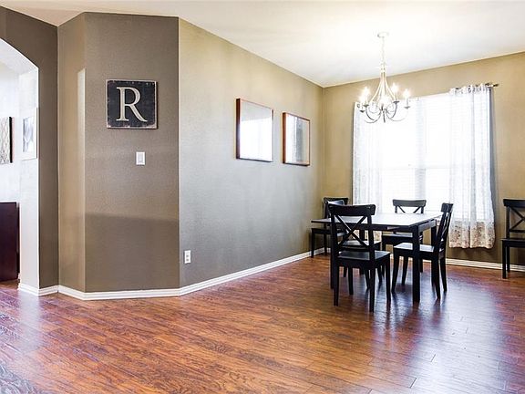 3rd image of 509 Maverick Dr