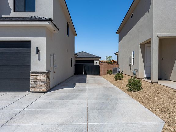 3rd image of 6042 S White Trails Dr