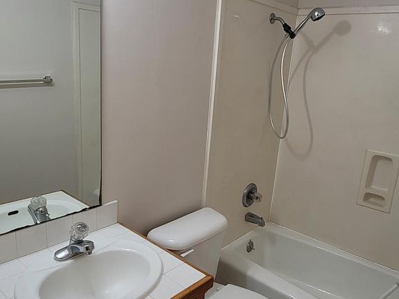 4th image of 1507 N Vintage Ln