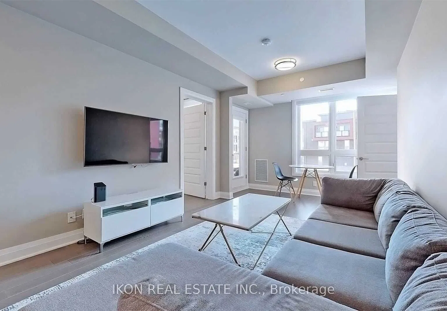 2 bed, $2,630 — Photo 1