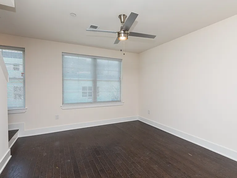 2445 N Front St #3 — Photo 24
