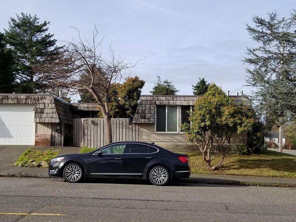 1st image of 4010 D St