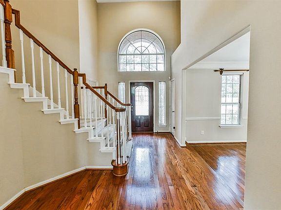 5th image of 4611 Kitty Hollow Dr