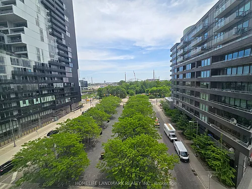 21 Lawren Harris Sq #618 Photo 1