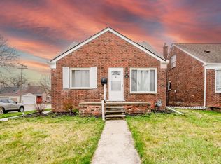 907 Merrill Ave, Lincoln Park, MI 48146