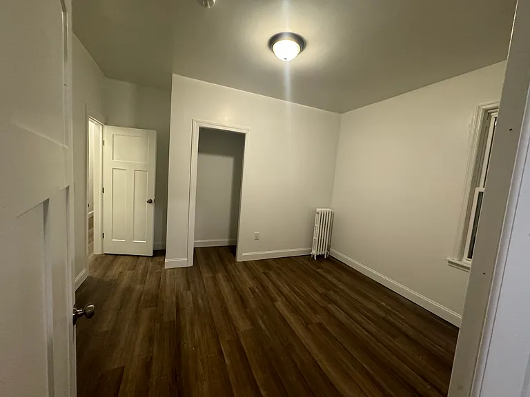 Astor Pl — Photo 10
