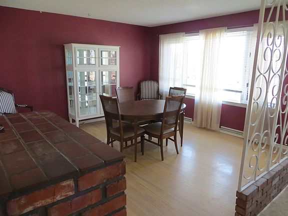 Front Living/Dining Room
