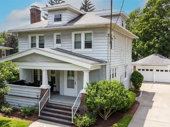 33 3rd St, Johnson City, NY 13790