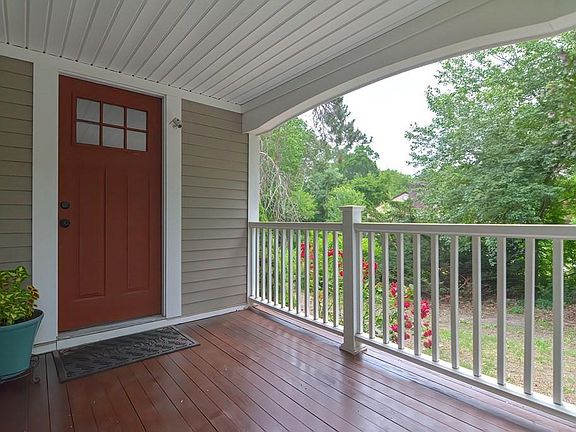 5th image of 55 Parmenter Ln