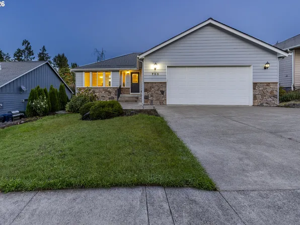 755 S 47th Pl, Springfield, OR 97478