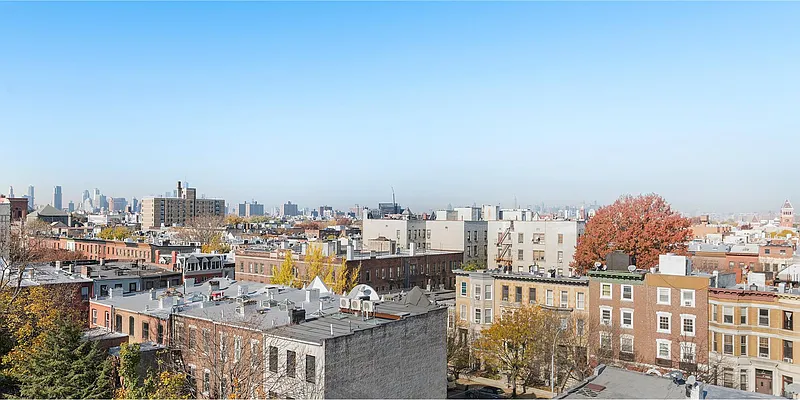 Sold by Douglas Elliman | media 21